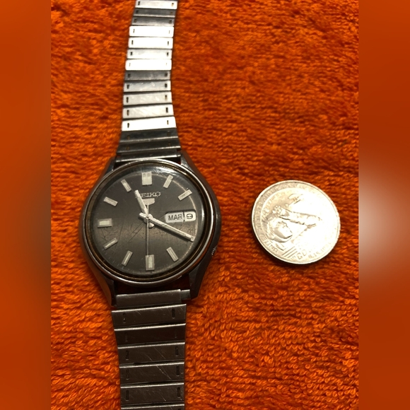 1983 Vintage Seiko 5 6309 8230 Automatic Watch BLACK DIAL DAYDATEa - Picture 13 of 14